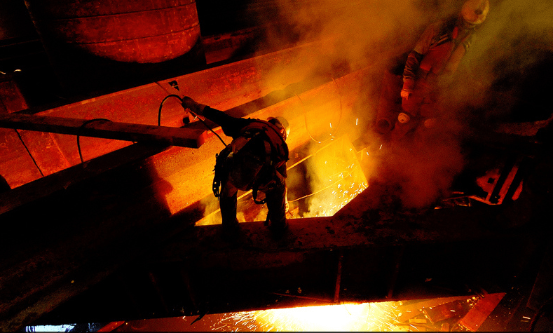Piledrivers welding studs on E2 foundation, 2007