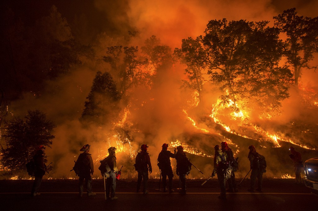 California's Blue Cut Fire Explodes to 30000 Acres; Over 82000 Evacuated